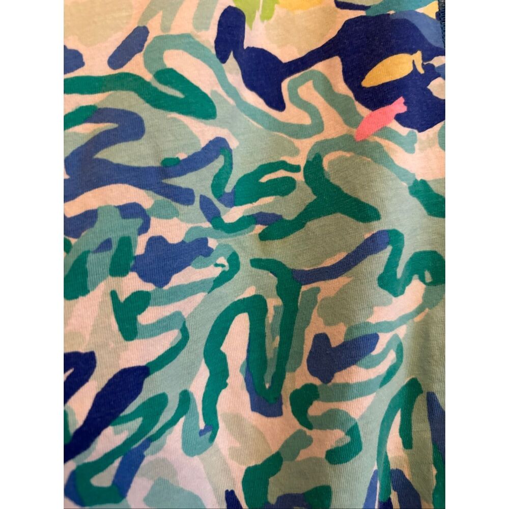 Lilly Pulitzer Luxletic Treena V-Neck Active Tee Size M Wade and Sea Print - Picture 5 of 8